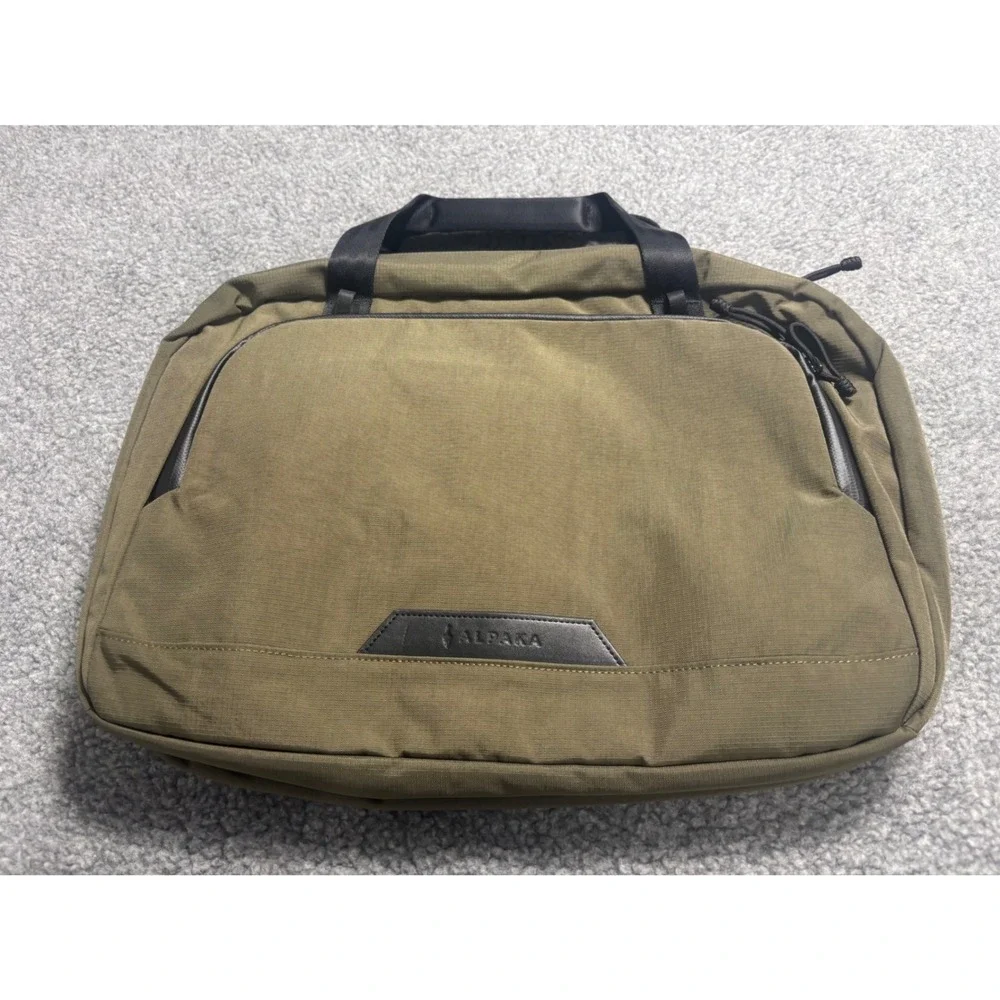 Alpaka Bravo Brief Green Axoflux 400D Laptop Bag Messenger AA010820524 NEW‎